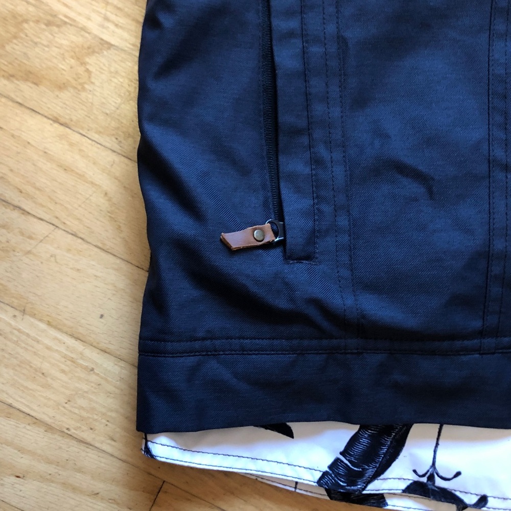 Roxy Snow Board/Ski Jacket - Picture 4 of 12